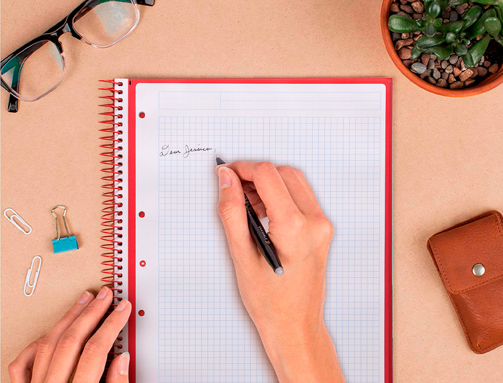CUADERNO ESPIRAL A4 MICRO ANTARTIK TAPA FORRADA 80H 90 GR CUADRO 5MM 1 BANDA 4 TALADROS AZUL OSCURO