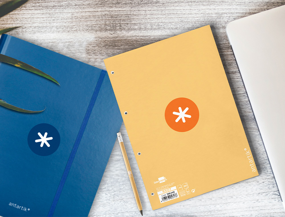 RECAMBIO ANTARTIK A4 80 HOJAS 90GR CUADRO 5MM 4 TALADROS 1 BANDA CON MARCO COLOR PEACH