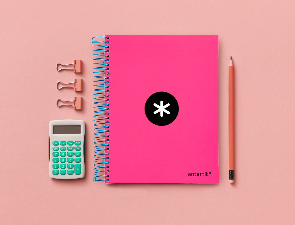 CUADERNO ESPIRAL A5 MICRO ANTARTIK TAPA FORRADA 120H 90 GR CUADRO 5MM 5 BANDA S 6 TALADROS COLOR ROSA