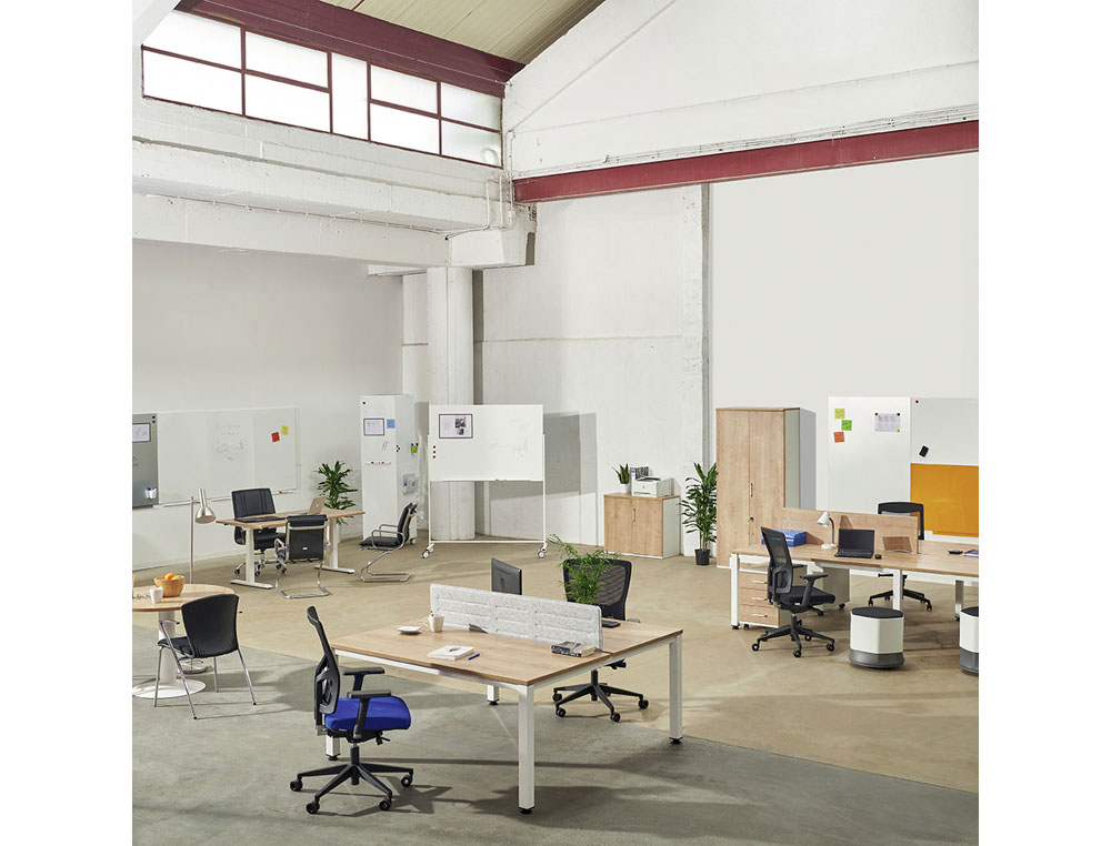 ARMARIO ROCADA CON TRES ESTANTES Y DOS PUERTAS ENTERAS SERIE STORE 156X90X45 CM ACABADO AN01 GRIS/HAYA